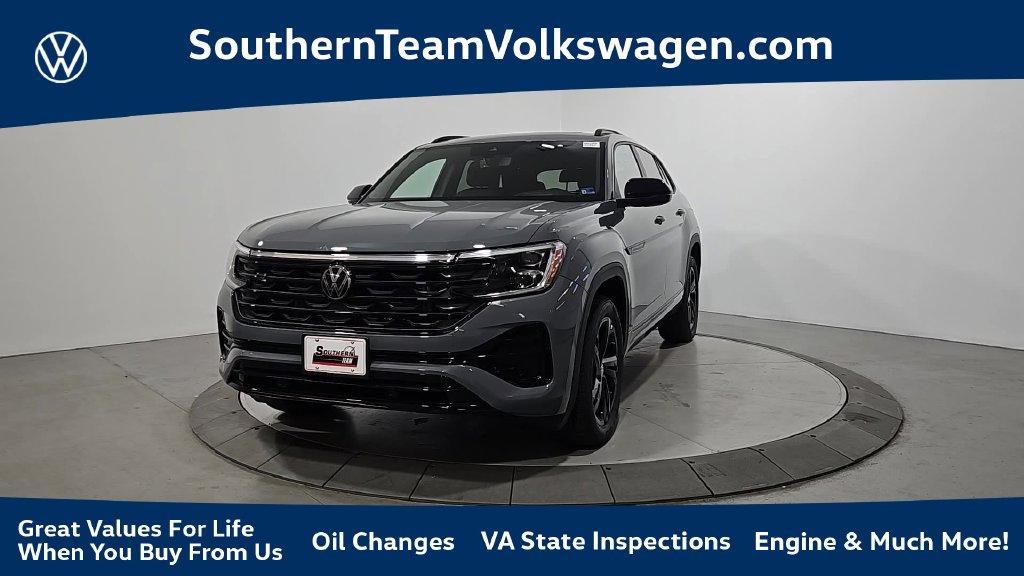 New 2026 Volkswagen Atlas Cross Sport SEL R-Line Black