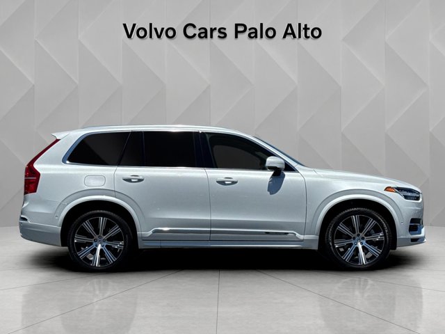 2023 Volvo XC90 RECHARGE PLUG-IN HYBRID PLUS BRIGHT THEME — миниатюра 10