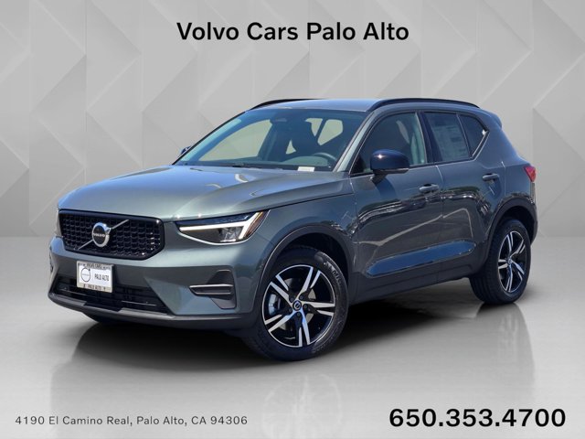 New 2026 Volvo XC40 Core