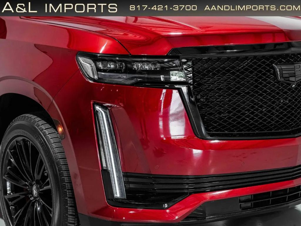 صورة مصغرة 30 لـ 2023 Cadillac ESCALADE SPORT