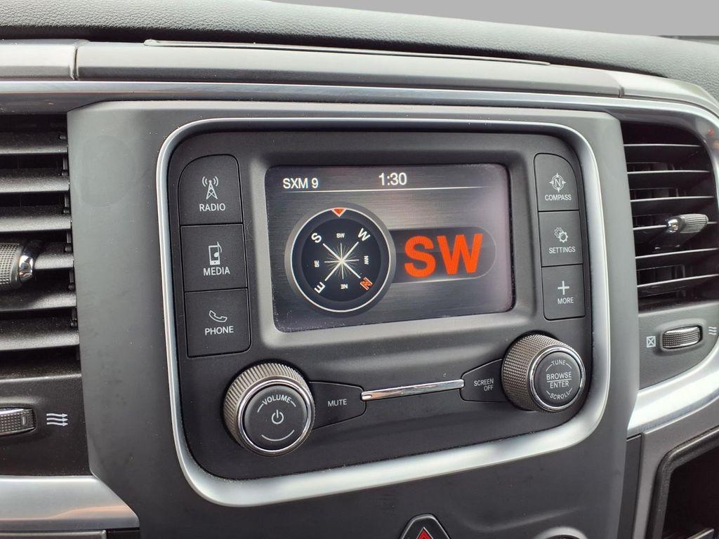 صورة 7 لـ 2024 RAM 1500 CLASSIC SLT