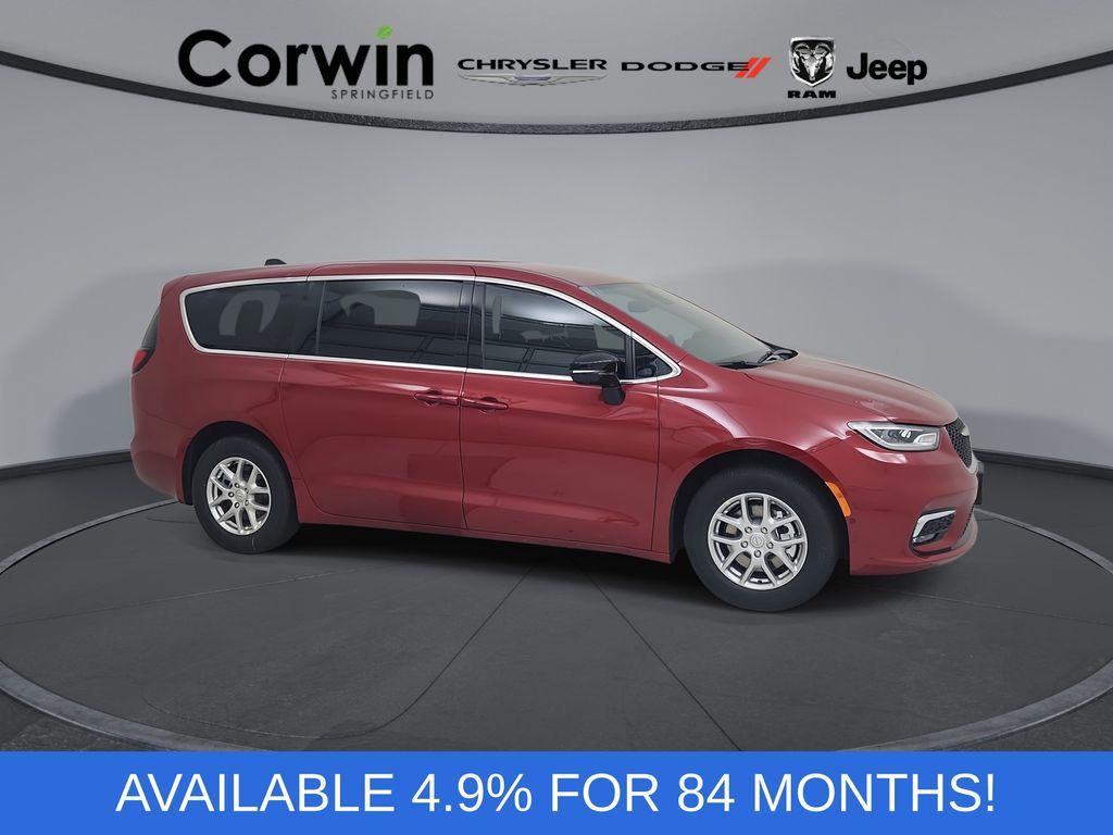 New 2026 Chrysler Pacifica Select