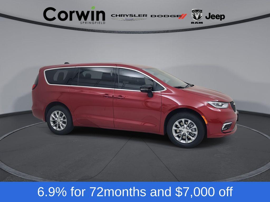 New 2026 Chrysler Pacifica Select