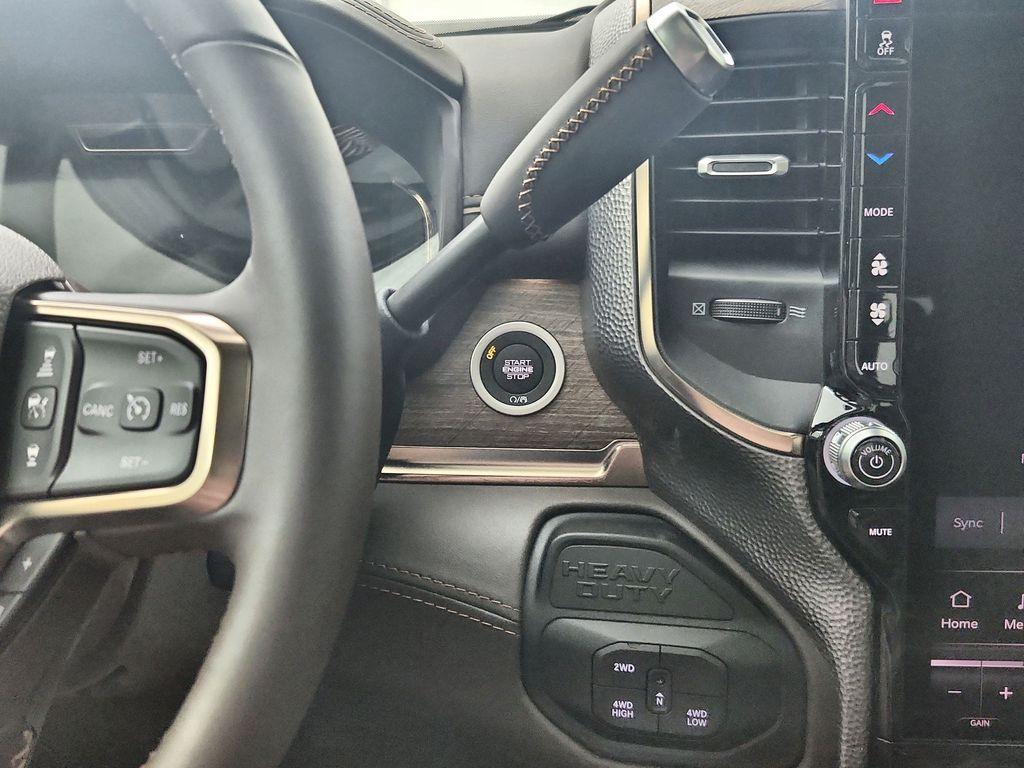 صورة مصغرة 29 لـ 2026 RAM 2500 LIMITED