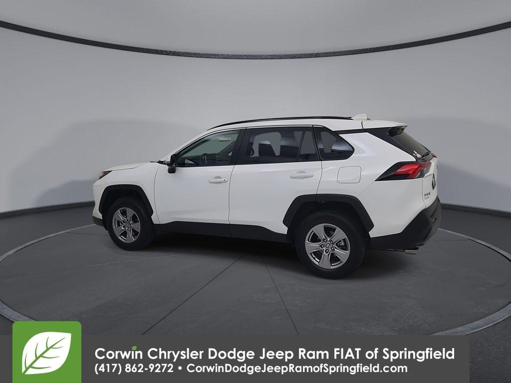 2025 Toyota RAV4 XLE 照片 10