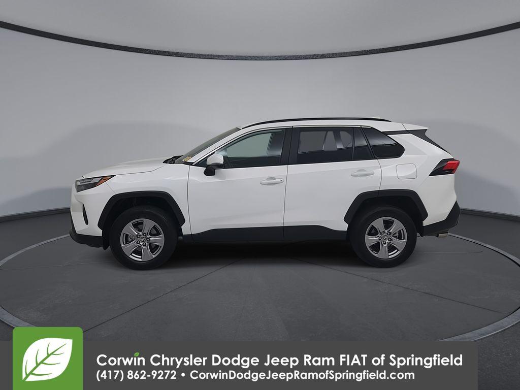 2025 Toyota RAV4 XLE 照片 9