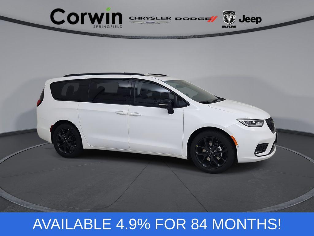 New 2026 Chrysler Pacifica Limited