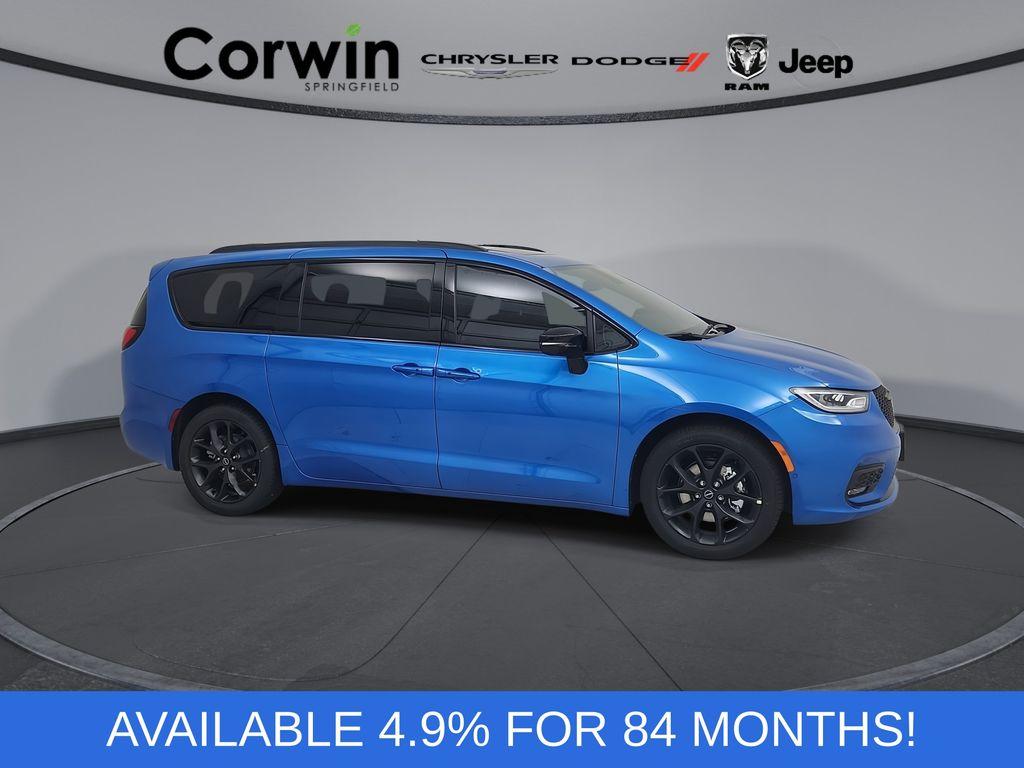 New 2026 Chrysler Pacifica Limited