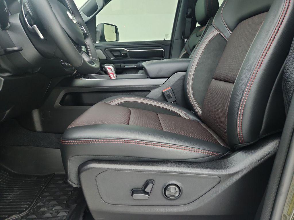 صورة مصغرة 19 لـ 2026 RAM 1500 REBEL
