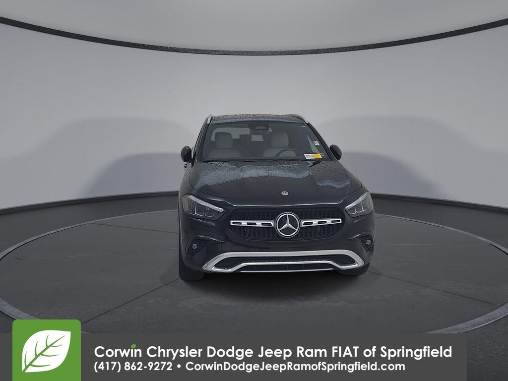 2025 Mercedes-BENZ GLA — фото 5