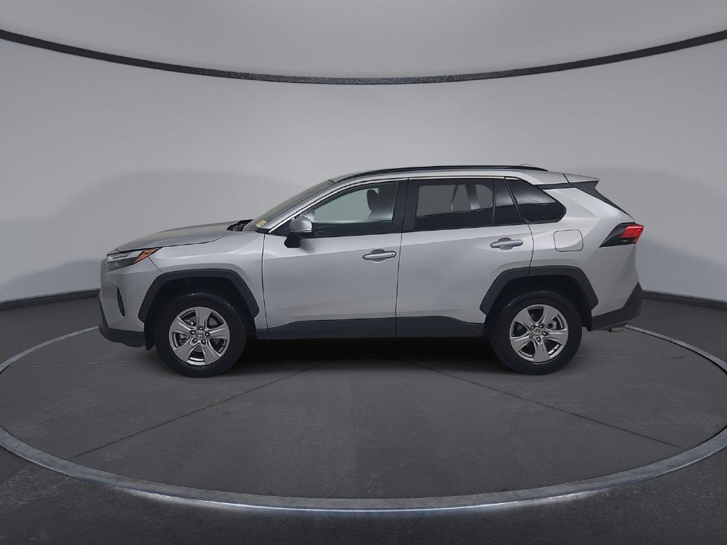 2025 Toyota RAV4 XLE photo 9