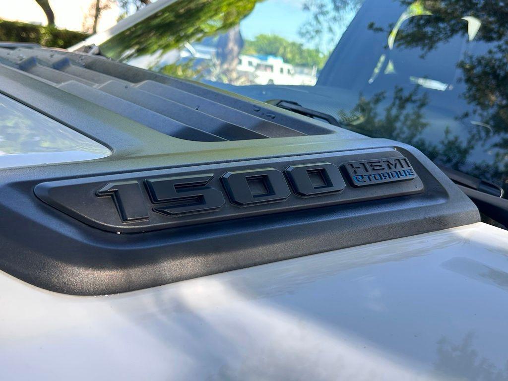 صورة مصغرة 33 لـ 2023 RAM 1500 LARAMIE