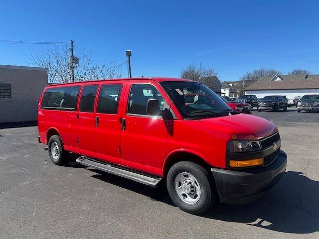 New 2025 Chevrolet Express 3500 Work Van