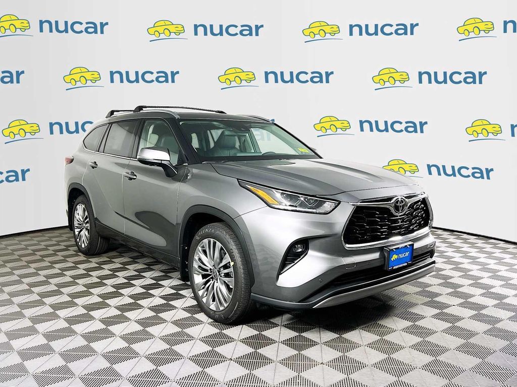 New 2026 Toyota Highlander Platinum