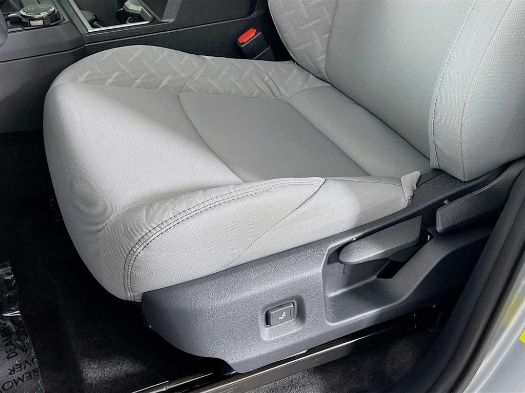 2026 Toyota TACOMA SR5 缩略图 17
