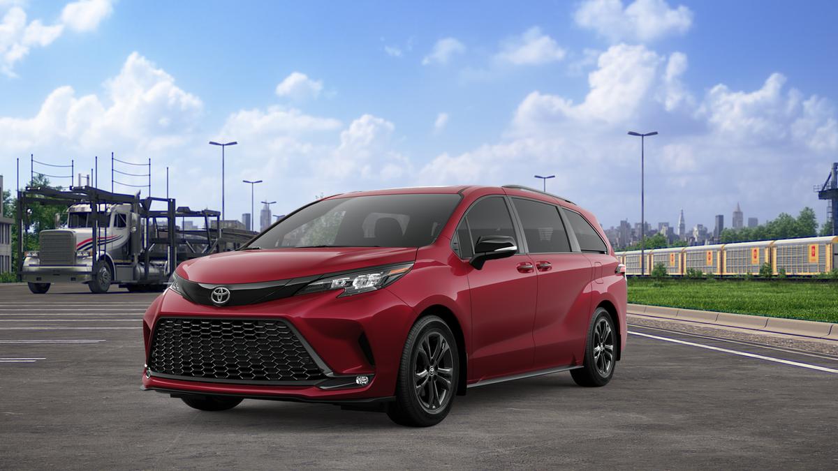 New 2026 Toyota Sienna XSE 7 Passenger