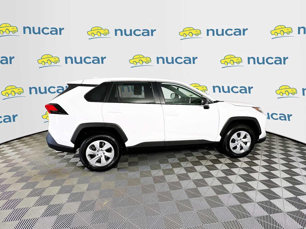 TOYOTA RAV4 - 8
