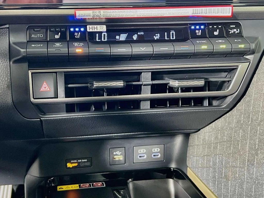 صورة مصغرة 11 لـ 2026 Toyota CAMRY XLE