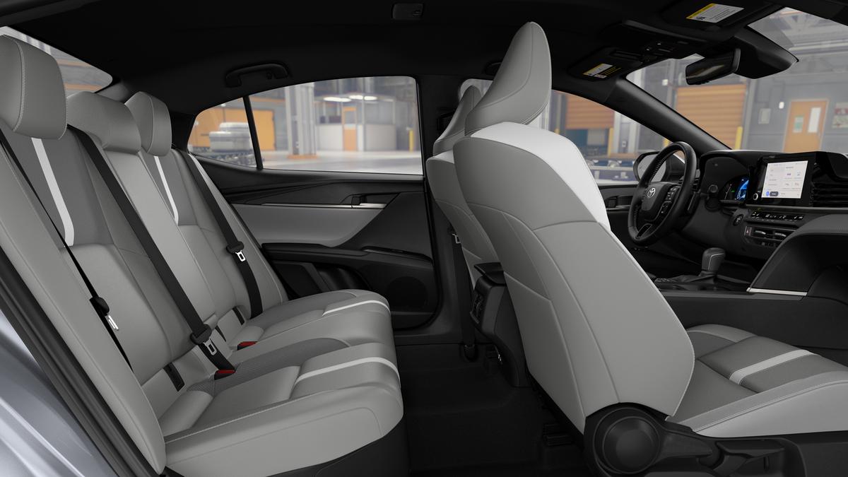 2026 Toyota CAMRY SE thumbnail 21