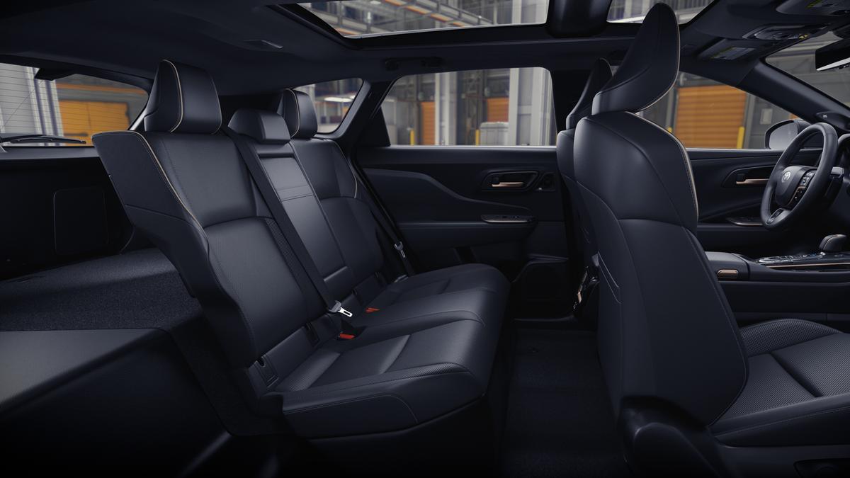 صورة مصغرة 21 لـ 2026 Toyota CROWN SIGNIA LIMITED