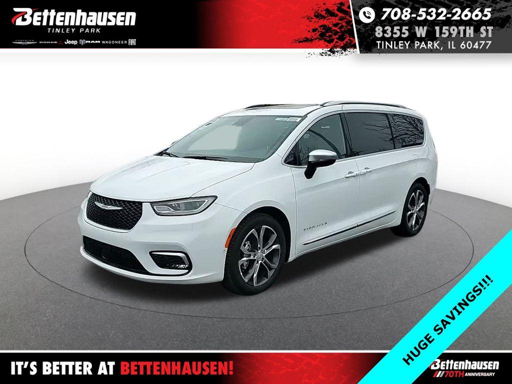 New 2026 Chrysler Pacifica Pinnacle