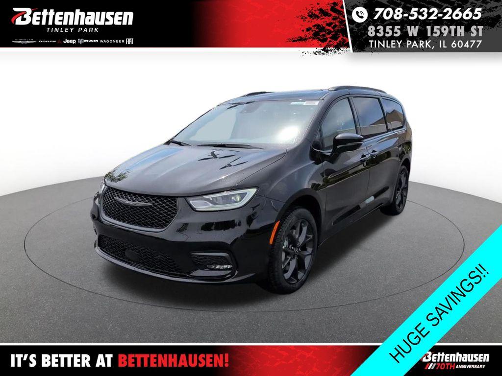 New 2026 Chrysler Pacifica Limited