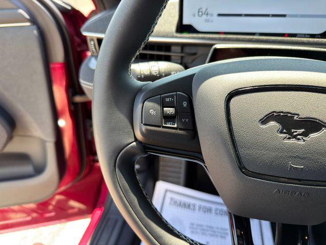 صورة مصغرة 41 لـ 2025 FORD MUSTANG MACH-E GT