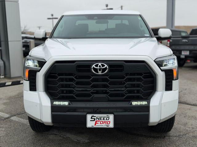 TOYOTA TUNDRA - 2