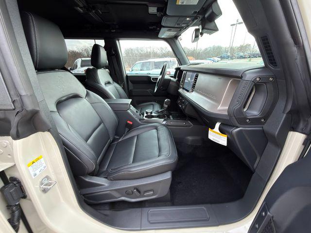 FORD BRONCO - 10