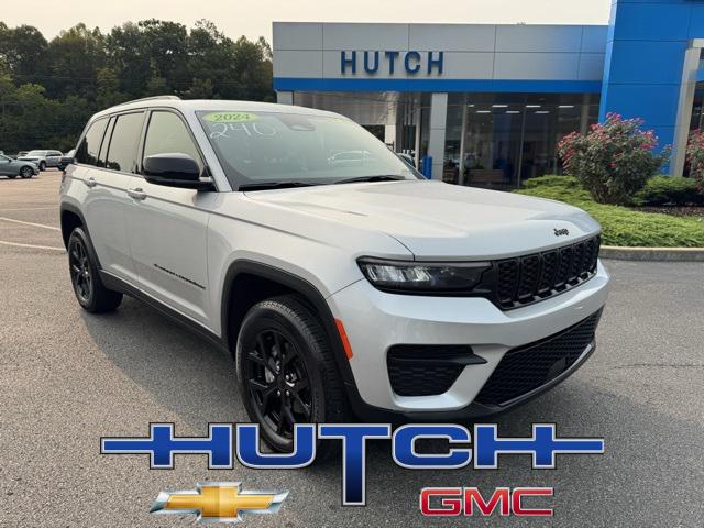 Used 2024 Jeep Grand Cherokee Altitude