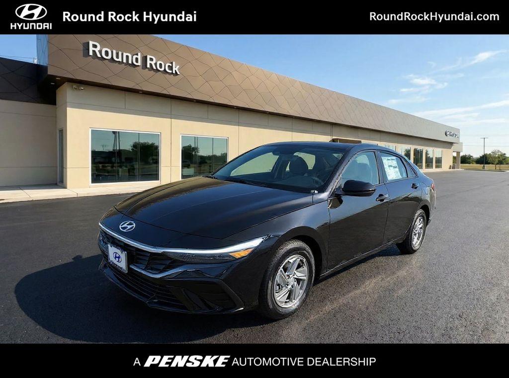 New 2026 Hyundai ELANTRA SE