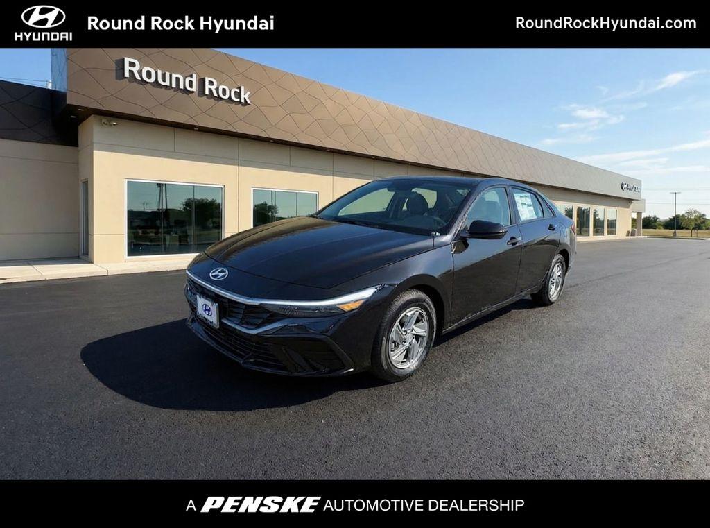 New 2026 Hyundai ELANTRA SE