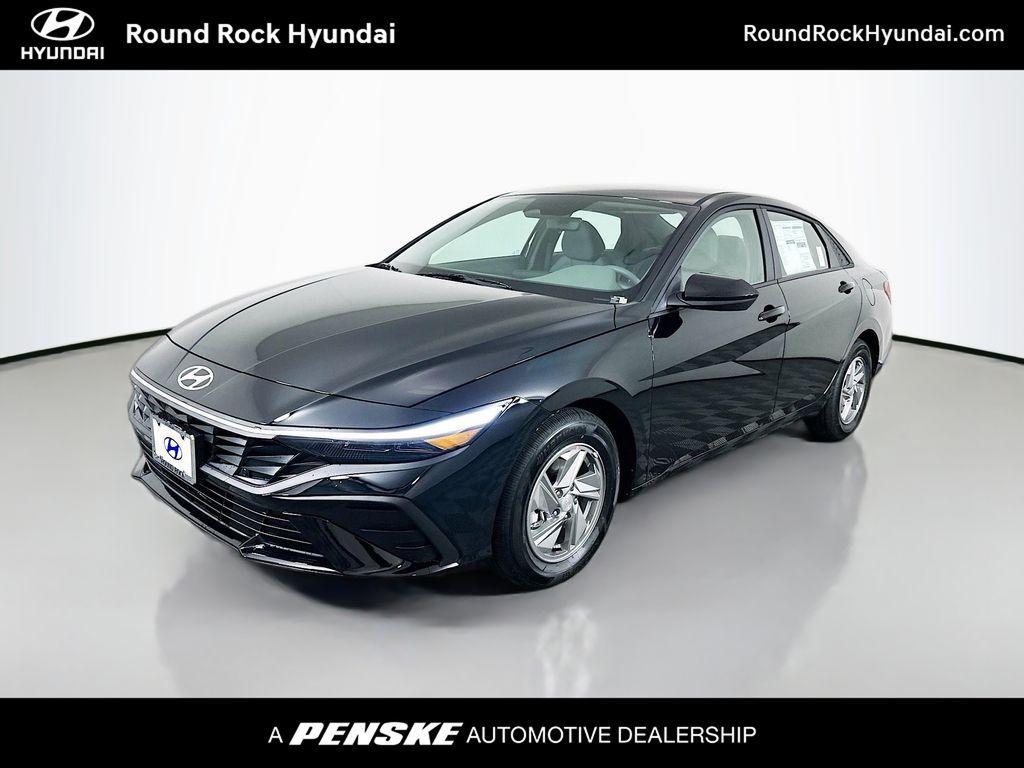 New 2026 Hyundai ELANTRA SE