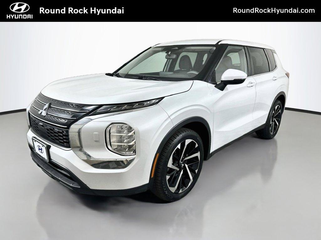 2022 Mitsubishi Outlander ES