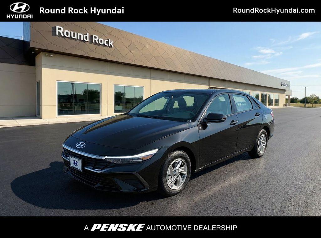 New 2026 Hyundai ELANTRA SE