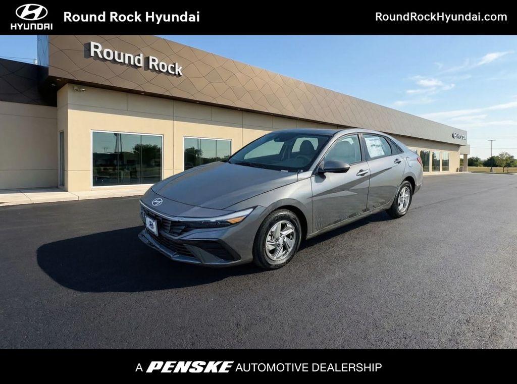 New 2026 Hyundai ELANTRA SE