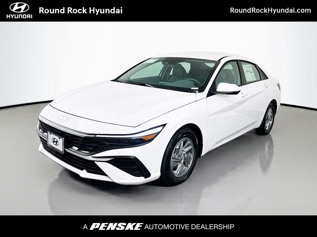 New 2026 Hyundai ELANTRA SE