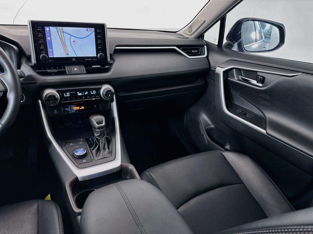 2020 Toyota RAV4 HYBRID LIMITED — фото 23