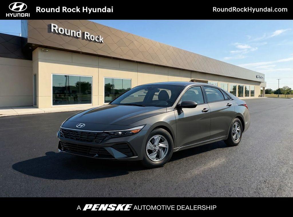 New 2026 Hyundai ELANTRA SE