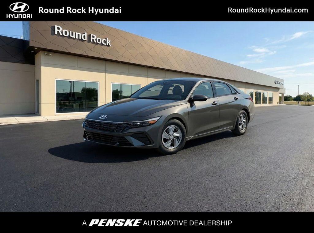 New 2026 Hyundai ELANTRA SE