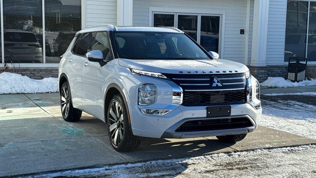 New 2026 Mitsubishi Outlander SEL