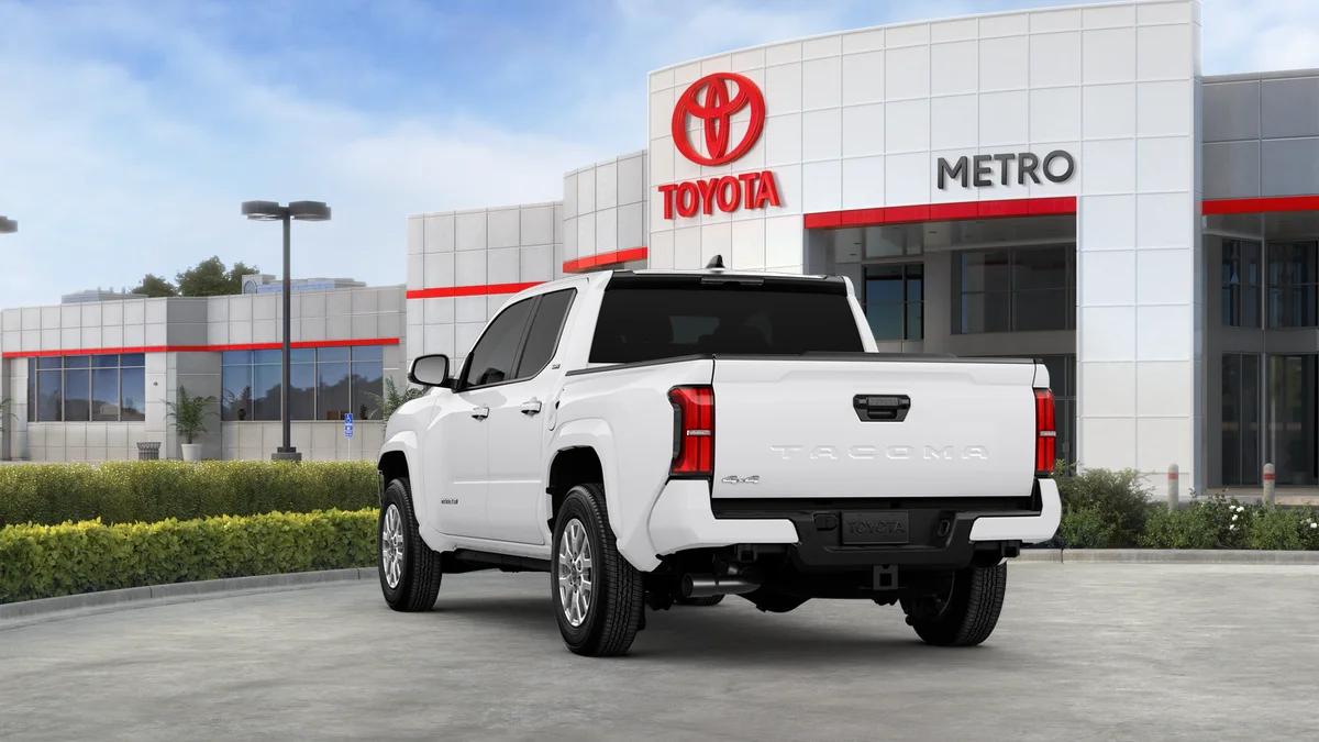 TOYOTA TACOMA - 9