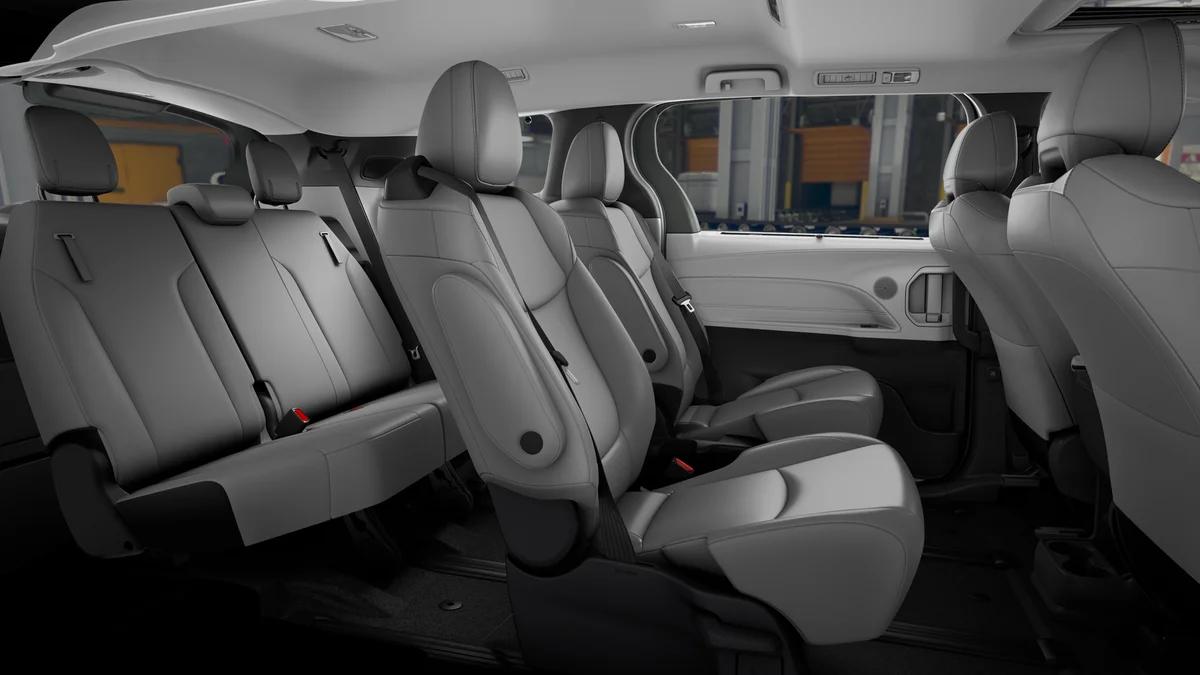 صورة 2 لـ 2026 Toyota SIENNA XLE