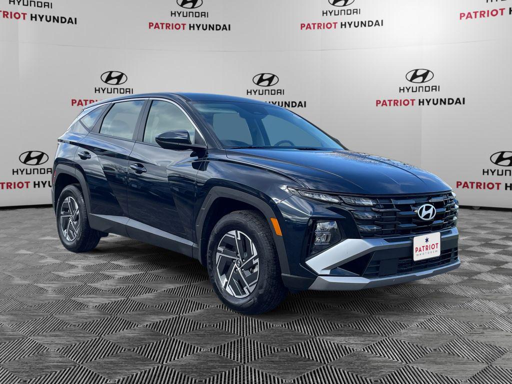 New 2026 Hyundai TUCSON Hybrid Blue SE