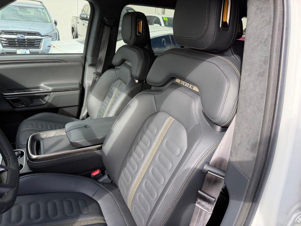2022 Rivian R1S LAUNCH EDITION — миниатюра 13