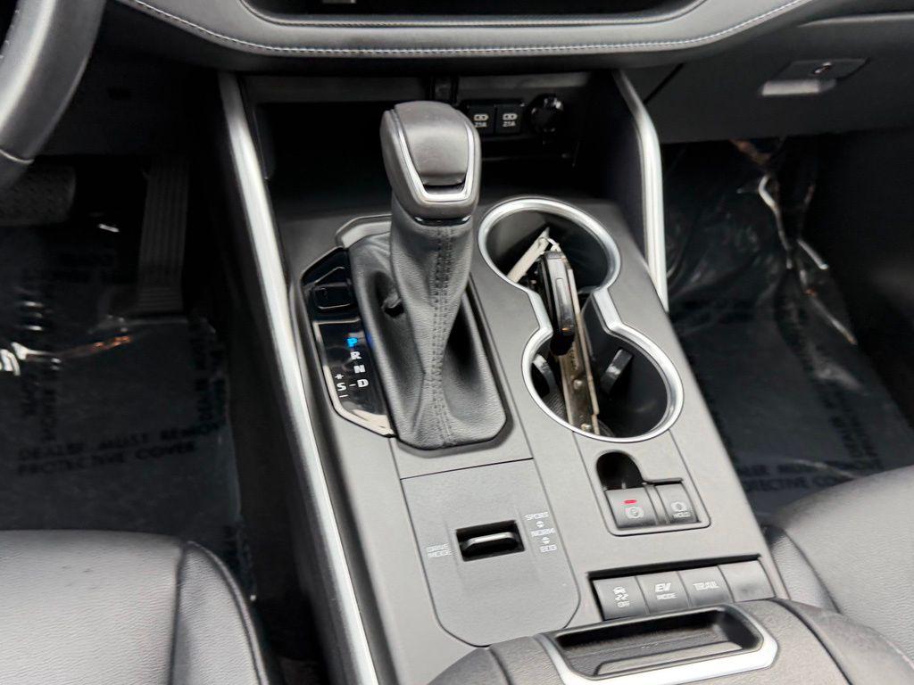 صورة 18 لـ 2020 Toyota HIGHLANDER HYBRID XLE