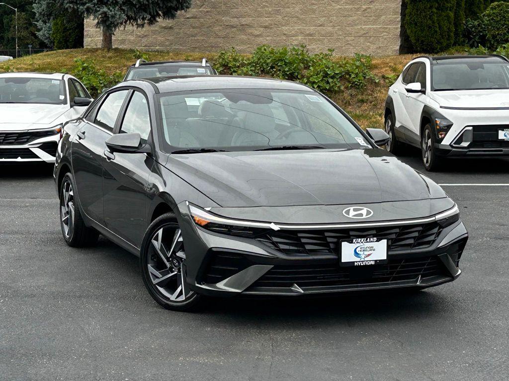 New 2026 Hyundai ELANTRA Limited