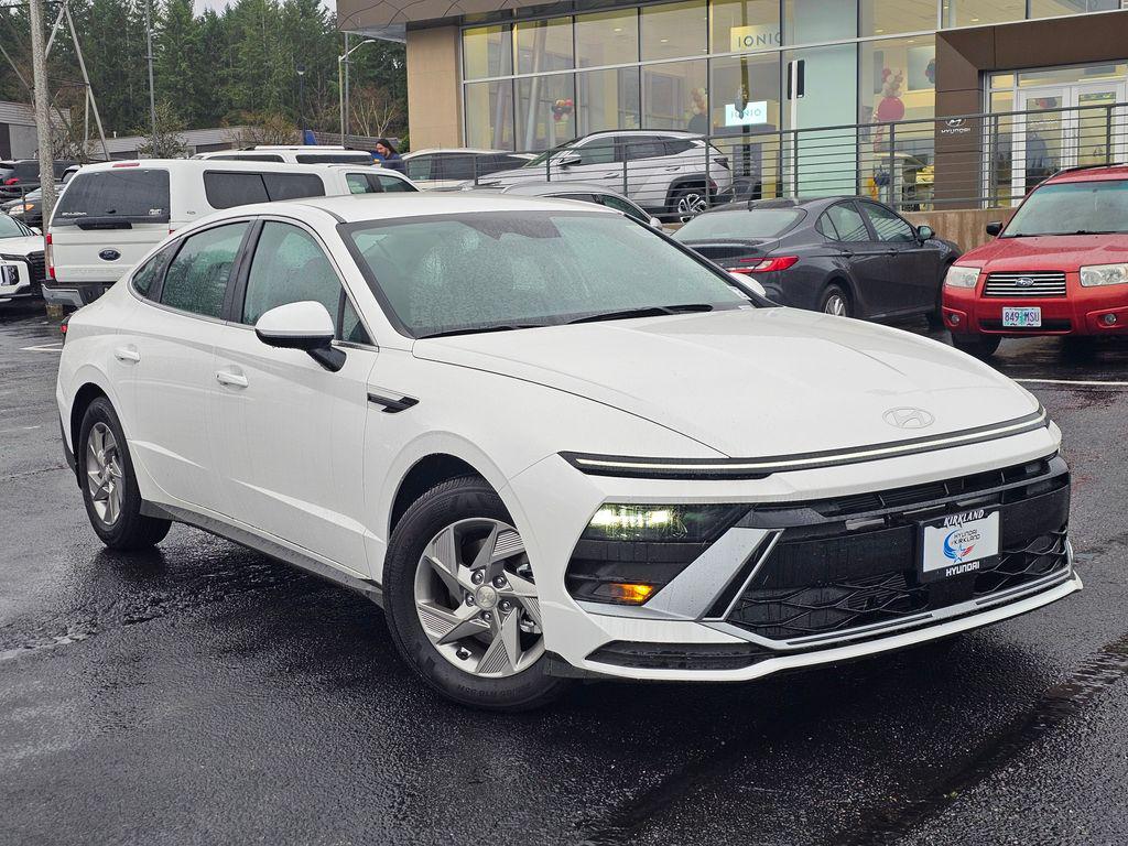 New 2025 Hyundai SONATA SE