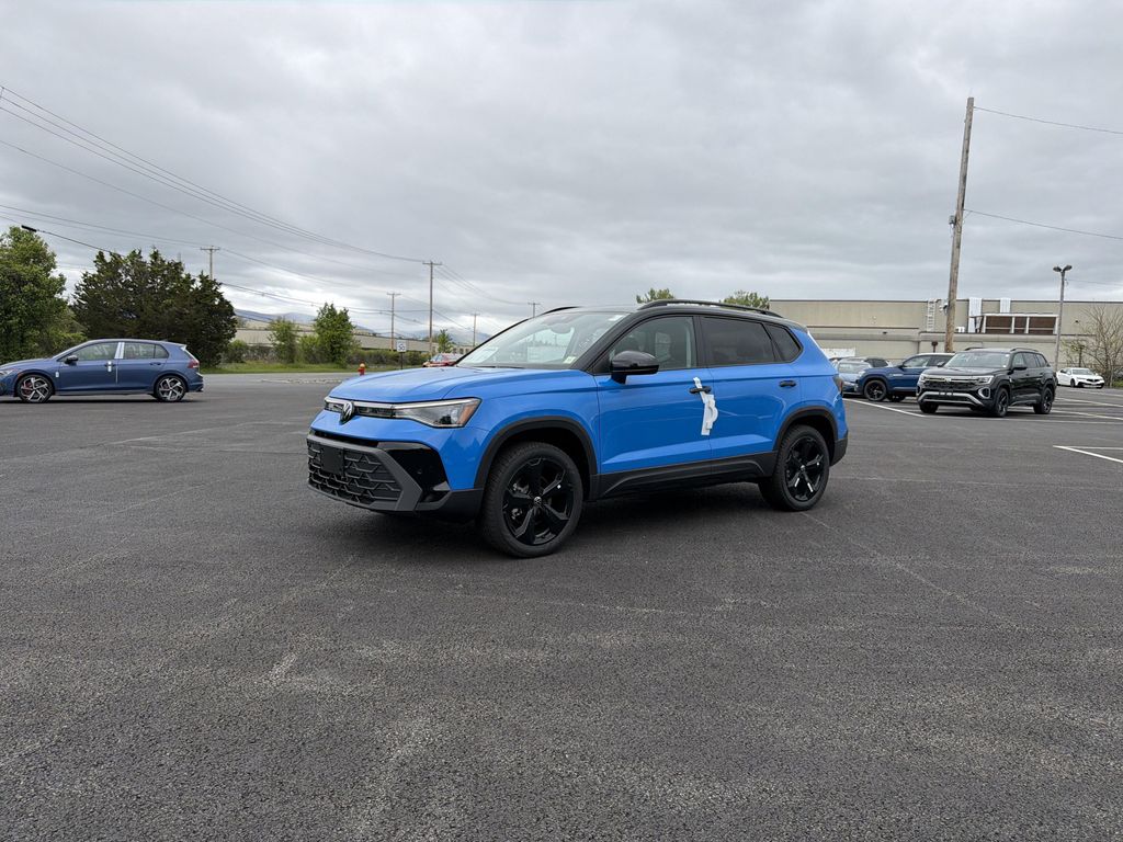 New 2026 Volkswagen Taos SE Black