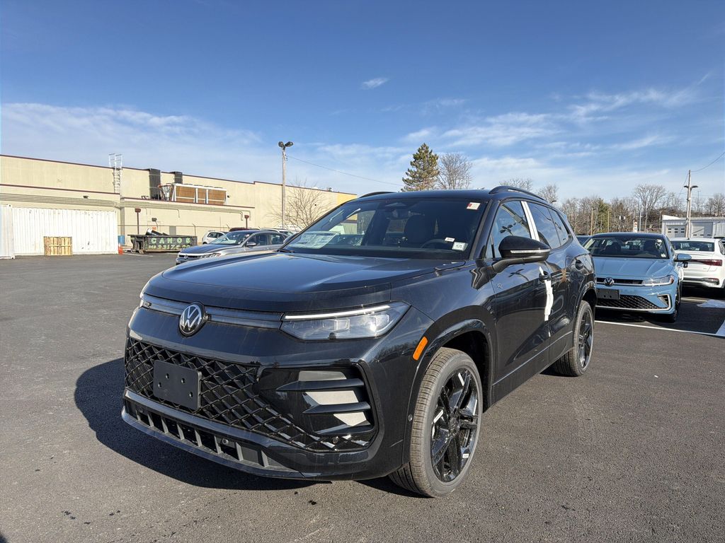 New 2026 Volkswagen Tiguan 2.0T SE R-Line Black 4MOTION